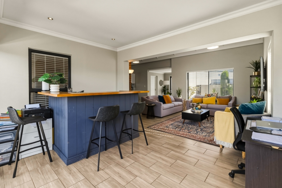 3 Bedroom Property for Sale in Aan de Wijnlanden Western Cape